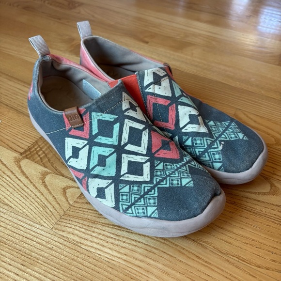 UIN Slip On Shoes Canvas Comfortable Loafers Spirit Pattern Red Bl Women Size 10 - Picture 1 of 12